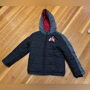 Nike Air Jordan Boys' hooded puffer insulated jacket